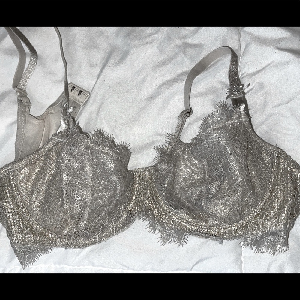 Victoria’s Secret 34B Silver Metallic Unlined Bra